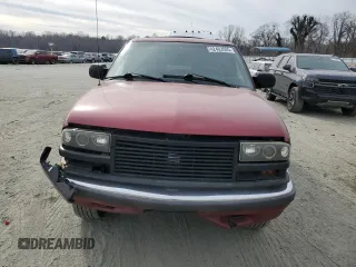 2001 Chevrolet Blazer LT with VIN 1GNCS13W11K260613, listed as a Copart auction lot 42402085 with 205,229 mi miles and Salvage title. Bid and sale history available at DreamBid. Image 5.