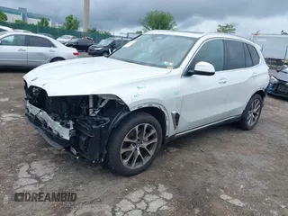 2024 BMW X5 xDrive40i with VIN 5UX23EU0XR9T63789, listed as a IAAI auction lot 42324467 with 25,057 mi miles and . Bid and sale history available at DreamBid. Image 17.