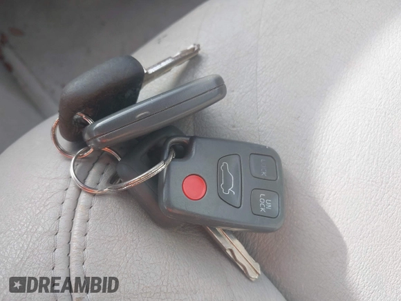 2004 Volvo C70 с VIN YV1NC62D64J048659, выставлен на аукционе IAAI как лот 42457985 с пробегом 41 685 миль миль и . История ставок и продаж доступна на DreamBid. Изображение 11.