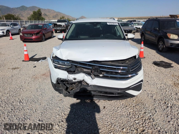 2022 Volkswagen Tiguan SE with VIN 3VV2B7AX4NM049103, listed as a Copart auction lot 61491515 with 39,658 mi miles and Salvage title. Bid and sale history available at DreamBid. Image 5.