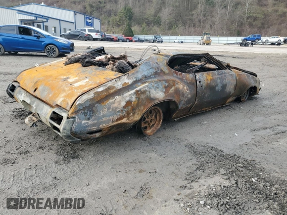 1972 Oldsmobile Cutlass z VIN 3G87H2R102297, wystawiony jako Copart lot #85957834 z przebiegiem Nie podano mil oraz Nie do naprawy. Historia ofert i sprzedaży dostępna na DreamBid. Obrazek 3.