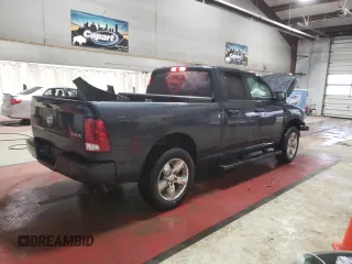 2019 Ram 1500 Express z VIN 1C6RR7FG0KS705471, wystawiony jako Copart lot #46489145 z przebiegiem Nie podano mil oraz Szkoda całkowita • Salvage title. Historia ofert i sprzedaży dostępna na DreamBid. Obrazek 3.