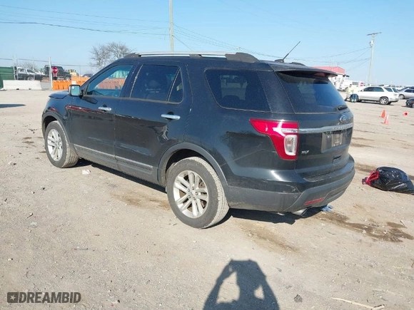 2014 Ford Explorer XLT with VIN 1FM5K7D90EGA20681, listed as a IAAI auction lot 41751453 with 193,709 mi miles. Bid and sale history available at carsss.com. Image 3.