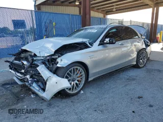 2017 Mercedes-Benz C 63 S AMG z VIN 55SWF8HB6HU217027, wystawiony jako Copart lot #62380785 z przebiegiem 32 222 mil mil oraz Szkoda całkowita • Salvage title. Historia ofert i sprzedaży dostępna na DreamBid. Obrazek 1.