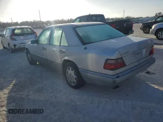 1994 Mercedes-Benz 400 400E with VIN WDBEA34E7RC127977, listed as a Copart auction lot 75604314 with Not Provided miles and Non Repairable. Bid and sale history available at carsss.com. Image 2.