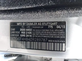 2013 Mercedes-Benz C 250 Sport z VIN WDDGF4HB4DR289787, wystawiony jako IAAI lot #42171301 z przebiegiem Nie podano mil oraz . Historia ofert i sprzedaży dostępna na DreamBid. Obrazek 9.