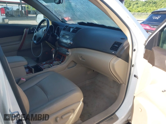 2010 Toyota Highlander Limited with VIN 5TDYK3EH9AS012546, listed as a IAAI auction lot 42555968 with 219,607 mi miles and . Bid and sale history available at DreamBid. Image 5.