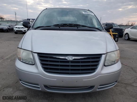 2006 Chrysler Town & Country SWB with VIN 1A4GP45R96B741165, listed as a Copart auction lot 48303455 with NaN miles and Salvage Title. Bid and sale history available at carsss.com. Image 5.