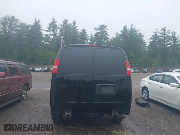 2018 Chevrolet Express Cargo с VIN 1GCWGAFP0J1250723, выставлен на аукционе IAAI как лот 42471313 с пробегом 129 896 миль миль и . История ставок и продаж доступна на DreamBid. Изображение 17.