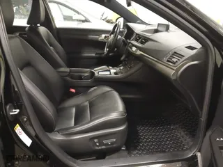 2015 Lexus CT 200h Hybrid with VIN JTHKD5BH3F2226672, listed as a IAAI auction lot 41615836 with 85,232 mi miles. Bid and sale history available at carsss.com. Image 5.