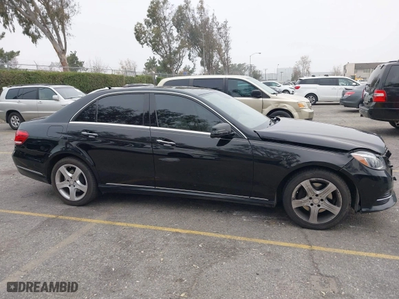 2016 Mercedes-Benz E-Class E 350 Sport with VIN WDDHF5KB5GB268771, listed as a IAAI auction lot 41437933 with 92,990 mi miles. Bid and sale history available at carsss.com. Image 13.