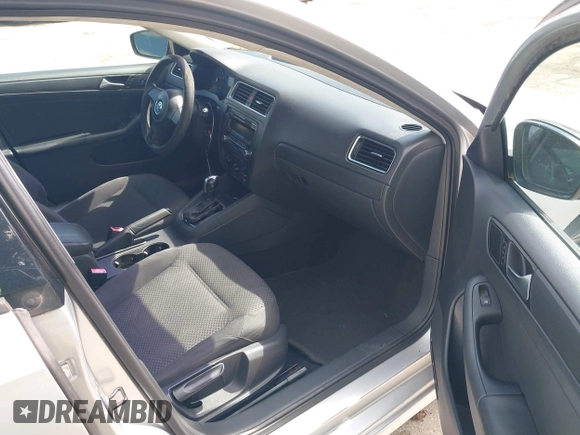 2014 Volkswagen Jetta S with VIN 3VW2K7AJ0EM293919, listed as a IAAI auction lot 42607936 with 189,681 mi miles and . Bid and sale history available at DreamBid. Image 5.