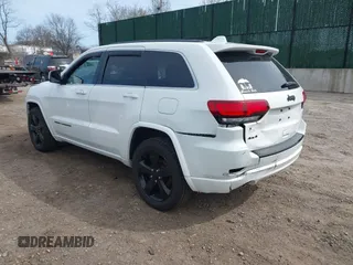 2015 Jeep Grand Cherokee Laredo with VIN 1C4RJFAG4FC905092, listed as a IAAI auction lot 41945933 with 97,854 mi miles. Bid and sale history available at carsss.com. Image 3.