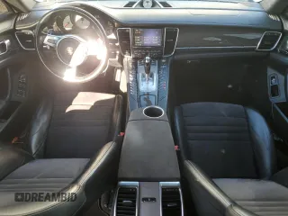 2013 Porsche Panamera GTS z VIN WP0AF2A70DL075053, wystawiony jako Copart lot #50380195 z przebiegiem 50 824 mil mil oraz Szkoda całkowita • Salvage title. Historia ofert i sprzedaży dostępna na DreamBid. Obrazek 8.