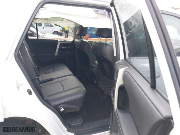 2024 Toyota 4Runner Limited with VIN JTEKU5JR3R6215000, listed as a IAAI auction lot 41710971 with 9,119 mi miles. Bid and sale history available at carsss.com. Image 8.
