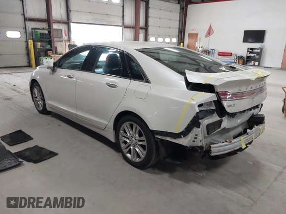 2016 Lincoln MKZ with VIN 3LN6L2G9XGR600497, listed as a IAAI auction lot 41996468 with 201,148 mi miles. Bid and sale history available at carsss.com. Image 3.