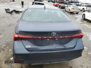 2020 Toyota Avalon Hybrid XLE z VIN 4T1A21FB8LU013231, wystawiony jako Copart lot #45410755 z przebiegiem 63 619 mil mil oraz Szkoda całkowita • Salvage title. Historia ofert i sprzedaży dostępna na DreamBid. Obrazek 6.