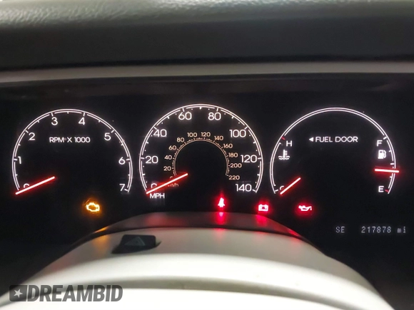 2005 Lincoln Navigator Luxury with VIN 5LMFU28545LJ01079, listed as a IAAI auction lot 41566735 with 217,878 mi miles. Bid and sale history available at carsss.com. Image 7.