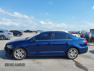 2013 Volkswagen Jetta SE with VIN 3VWDP7AJ5DM293584, listed as a IAAI auction lot 42112747 with 139,251 mi miles and . Bid and sale history available at DreamBid. Image 14.