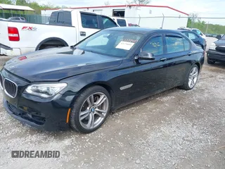 2013 BMW 7 Series 750Li z VIN WBAYE8C59DD133605, wystawiony jako IAAI lot #42179893 z przebiegiem 73 065 mil mil oraz . Historia ofert i sprzedaży dostępna na DreamBid. Obrazek 17.