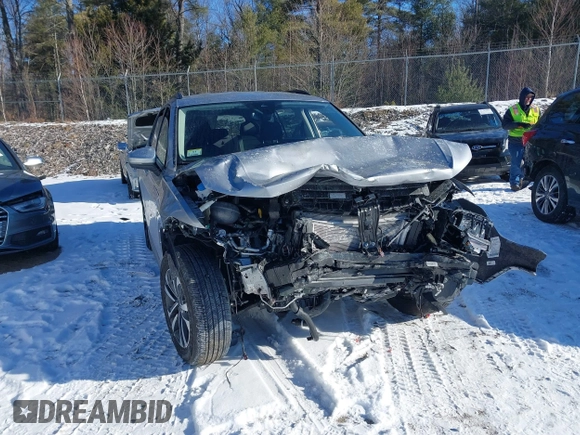 2024 Volkswagen Tiguan S with VIN 3VVFB7AX0RM185378, listed as a IAAI auction lot 41330759 with 2,534 mi miles and . Bid and sale history available at DreamBid. Image 6.