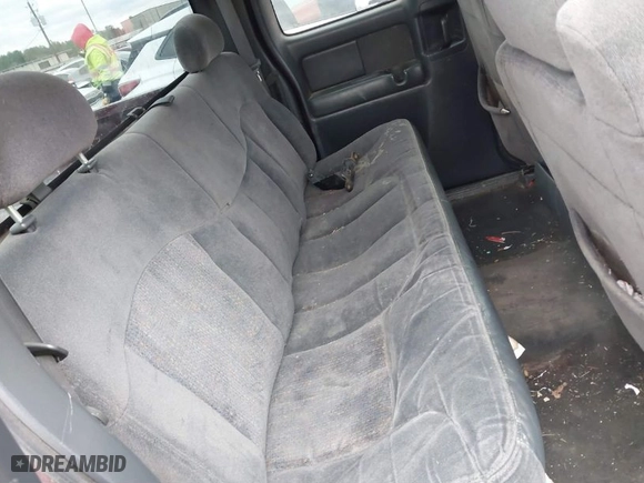 2001 Chevrolet Silverado 1500 LS with VIN 2GCEC19T411197082, listed as a IAAI auction lot 41272040 with 342,016 mi miles. Bid and sale history available at carsss.com. Image 8.