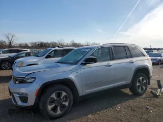 2022 Jeep Grand Cherokee with VIN 1C4RJYB69N8718000, listed as a Copart auction lot 43329275 with 27,806 mi miles and Salvage title. Bid and sale history available at DreamBid. Image 1.