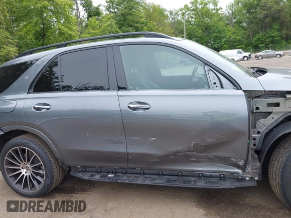 2023 Mercedes-Benz GLE 350 with VIN 4JGFB4KB1PA923727, listed as a IAAI auction lot 42351593 with 32,584 mi miles and . Bid and sale history available at DreamBid. Image 13.