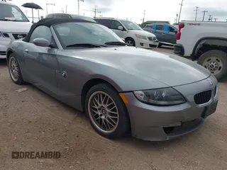 2006 BMW Z4 3.0i с VIN 4USBU33516LW59003, выставлен на аукционе IAAI как лот 42578979 с пробегом 82 386 миль миль и . История ставок и продаж доступна на DreamBid. Изображение 1.