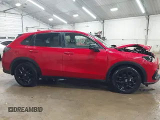 2024 Honda HR-V Sport z VIN 3CZRZ2H57RM748712, wystawiony jako IAAI lot #42113328 z przebiegiem 10 110 mil mil oraz . Historia ofert i sprzedaży dostępna na DreamBid. Obrazek 13.