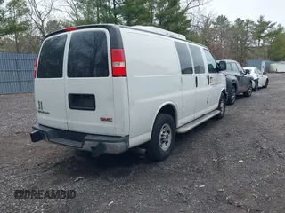 2015 GMC Savana Cargo Van with VIN 1GTW7FCF0F1908220, listed as a IAAI auction lot 41732366 with 286,698 mi miles. Bid and sale history available at carsss.com. Image 4.