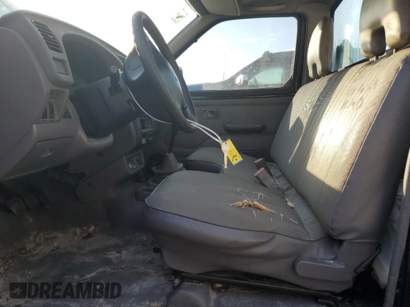 1998 Nissan Frontier XE z VIN 1N6DD21S1WC340005, wystawiony jako Copart lot #83630474 z przebiegiem 164 423 mil mil oraz Szkoda całkowita • Salvage title. Historia ofert i sprzedaży dostępna na DreamBid. Obrazek 7.