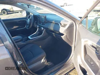 2019 Toyota RAV4 LE with VIN 2T3F1RFV0KW019791, listed as a IAAI auction lot 41499146 with 84,175 mi miles. Bid and sale history available at carsss.com. Image 5.