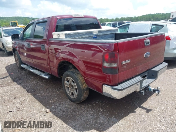 2005 Ford F-150 XLT z VIN 1FTRW12W15KC97658, wystawiony jako IAAI lot #42507791 z przebiegiem 303 492 mil mil oraz . Historia ofert i sprzedaży dostępna na DreamBid. Obrazek 3.