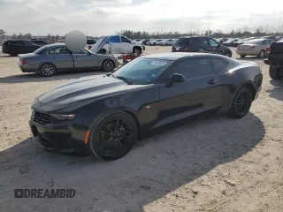 2019 Chevrolet Camaro 2LT with VIN 1G1FD1RS7K0152183, listed as a Copart auction lot 45925635 with 71,937 mi miles and Salvage Title. Bid and sale history available at carsss.com. Image 1.