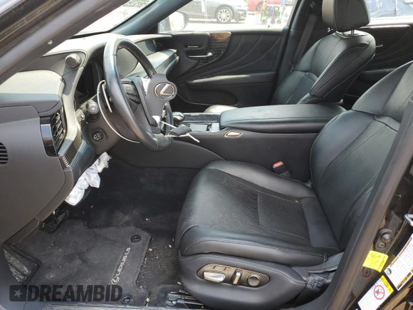 2019 Lexus LS 500 with VIN JTHC51FF2K5006080, listed as a Copart auction lot 59752395 with 21,085 mi miles and Clean title. Bid and sale history available at DreamBid. Image 7.