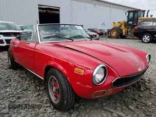 1980 FIAT 124 Spider z VIN 124CS000173621, wystawiony jako Copart lot #47671670 z przebiegiem 86 731 mil mil oraz Szkoda całkowita • Salvage title. Historia ofert i sprzedaży dostępna na DreamBid. Obrazek 1.