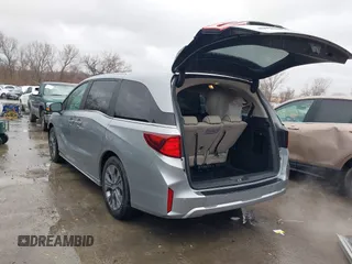 2025 Honda Odyssey Touring с VIN 5FNRL6H85SB028084, выставлен на аукционе IAAI как лот 41822857 с пробегом 3 784 миль миль и . История ставок и продаж доступна на DreamBid. Изображение 3.