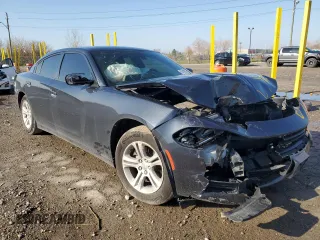 2019 Dodge Charger SXT z VIN 2C3CDXBG1KH644050, wystawiony jako Copart lot #52618035 z przebiegiem 110 442 mil mil oraz Szkoda całkowita • Salvage title. Historia ofert i sprzedaży dostępna na DreamBid. Obrazek 4.
