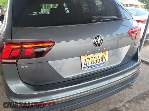 2022 Volkswagen Tiguan SE z VIN 3VV3B7AX5NM083183, wystawiony jako IAAI lot #42293325 z przebiegiem 24 962 mil mil oraz . Historia ofert i sprzedaży dostępna na DreamBid. Obrazek 1.