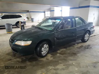 2000 Honda Accord LX with VIN 1HGCG1640YA016330, listed as a Copart auction lot 50517735 with 205,493 mi miles and Salvage title. Bid and sale history available at DreamBid. Image 1.
