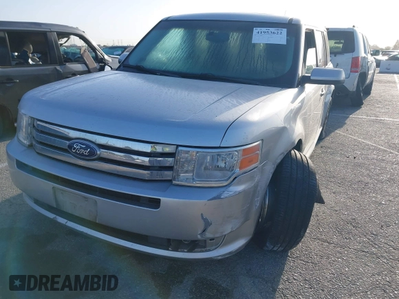 2012 Ford Flex SEL with VIN 2FMGK5CC2CBD16543, listed as a IAAI auction lot 41953622 with 124,941 mi miles. Bid and sale history available at carsss.com. Image 2.