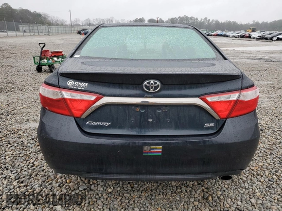 2015 Toyota Camry XLE with VIN 4T1BF1FK0FU068995, listed as a Copart auction lot 42503345 with 189,846 mi miles and Salvage Title. Bid and sale history available at DreamBid. Image 6.