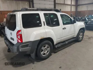 2007 Nissan Xterra SE z VIN 5N1AN08WX7C504137, wystawiony jako IAAI lot #42555326 z przebiegiem 176 908 mil mil oraz . Historia ofert i sprzedaży dostępna na DreamBid. Obrazek 4.