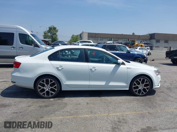2015 Volkswagen Jetta SE with VIN 3VWD17AJ7FM356897, listed as a IAAI auction lot 42431731 with 121,184 mi miles and . Bid and sale history available at DreamBid. Image 13.