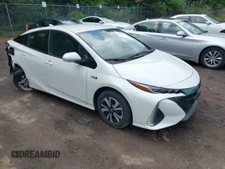 2017 Toyota Prius Plus z VIN JTDKARFP8H3004886, wystawiony jako IAAI lot #42231979 z przebiegiem 74 060 mil mil oraz . Historia ofert i sprzedaży dostępna na DreamBid. Obrazek 1.