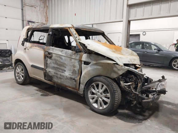 2013 Kia Soul with VIN KNDJT2A51D7525020, listed as a IAAI auction lot 41599276 with 1 mi miles. Bid and sale history available at carsss.com. Image 1.