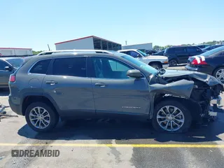 2020 Jeep Cherokee Latitude Plus z VIN 1C4PJLLB8LD648936, wystawiony jako IAAI lot #42026366 z przebiegiem 82 387 mil mil oraz . Historia ofert i sprzedaży dostępna na DreamBid. Obrazek 14.
