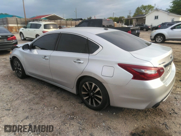 2018 Nissan Altima SR with VIN 1N4AL3AP8JC245501, listed as a IAAI auction lot 42026160 with 114,022 mi miles and . Bid and sale history available at carsss.com. Image 3.