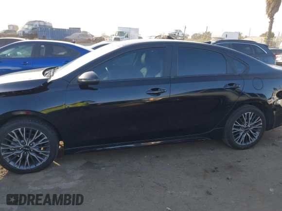 2023 Kia Forte GT-Line with VIN 3KPF54AD4PE584165, listed as a IAAI auction lot 41266473 with 39,966 mi miles. Bid and sale history available at carsss.com. Image 15.